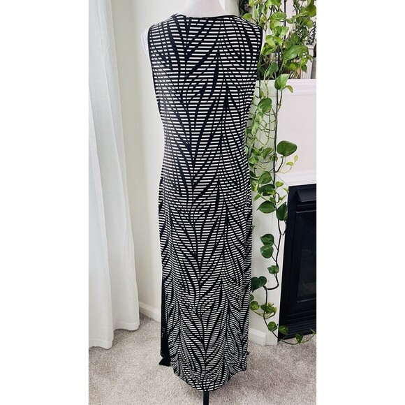 Frank Lyman Long Colorblock Maxi Dress Black & White Stretchy Comfy - Size 6 - Picture 7 of 8